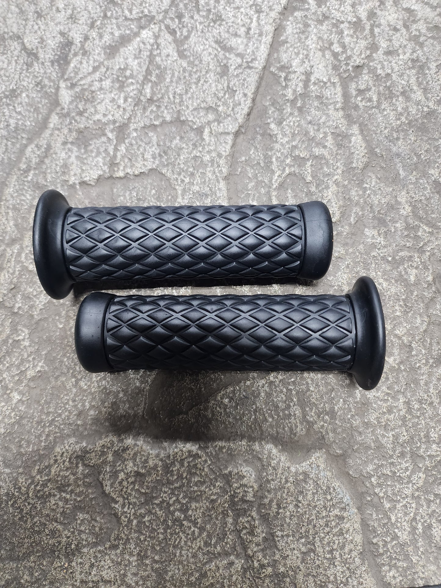 Standard Grips- Black